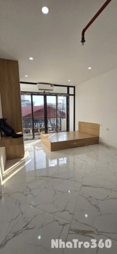 Cho Thuê Phòng đẹp Full đồ ban công Rẻ Giá 5tr6 Tại 82 Yên Lãng, Đống Đa