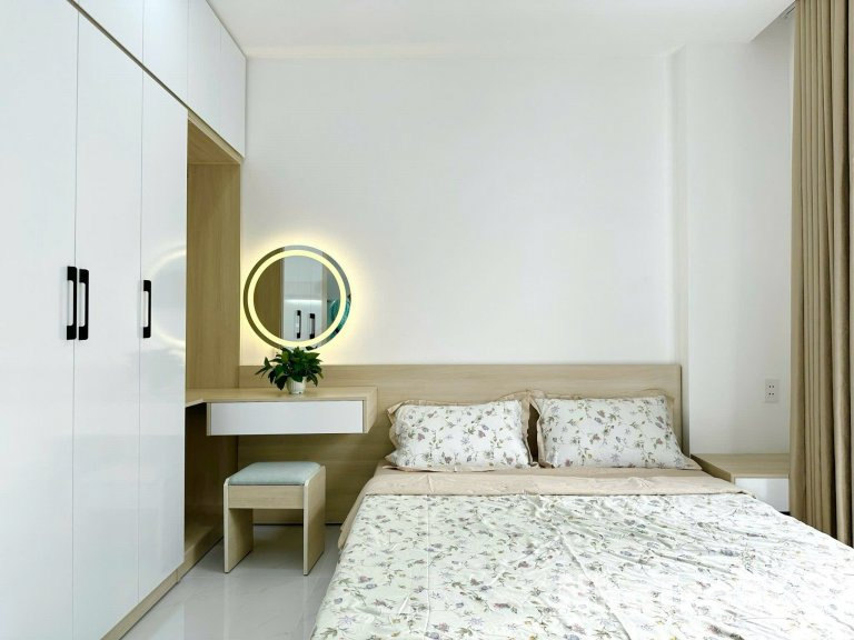 Cho thuê căn hộ Q10, đường Hoà Hảo, gần ĐH Y Dược, Vạn Hạnh Mall, Nhà Thờ Đồng Tiến