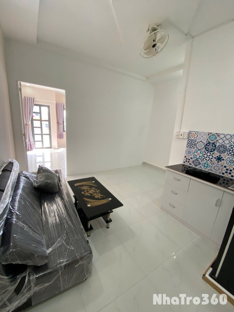 Cho thuê căn hộ 1PN, ban công, Q4, Đường Đoàn Văn Bơ, gần ĐH Nguyễn Tất Thành, ĐH Luật, Chợ Xóm Chiếu