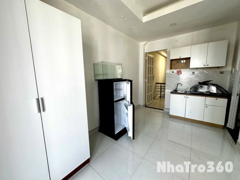 STUDIO BAN CÔNG QUẬN 1 FULL NỘI THẤT