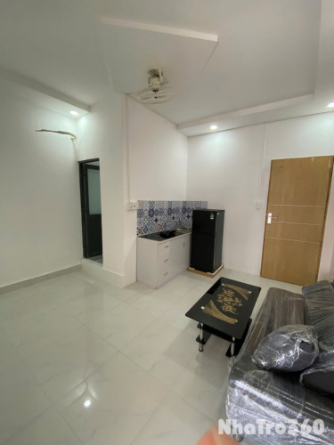 Cho thuê căn hộ 1PN, ban công, Q4, Đường Đoàn Văn Bơ, gần ĐH Nguyễn Tất Thành, ĐH Luật, Chợ Xóm Chiếu