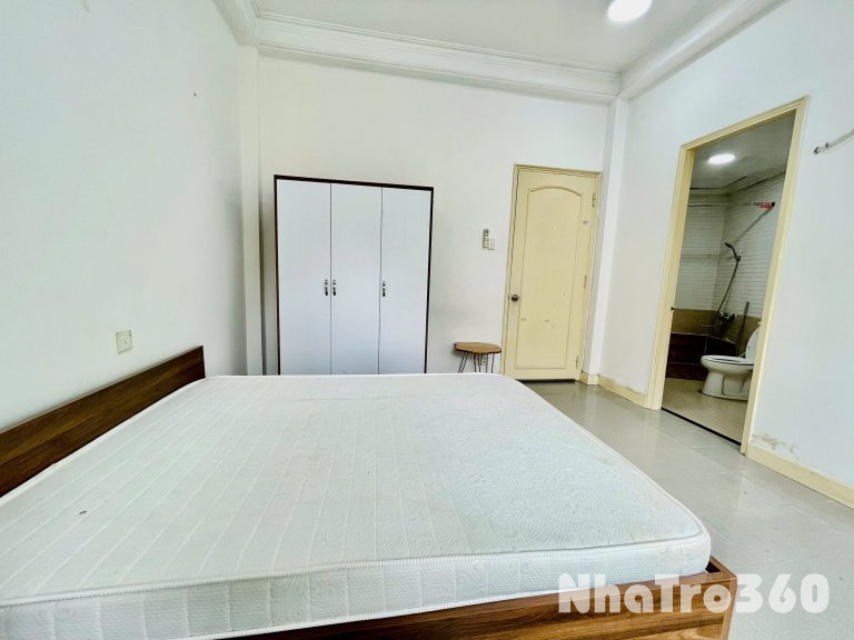 Cho thuê căn hộ Studio Tách bếp, cửa sổ thoáng Q1 gần Ngã Sáu Cộng Hoà, Nowzone, Bệnh viện Từ Dũ