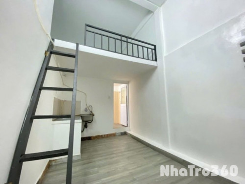 Còn trống sẵn 2 phòng ở lầu 1 và 2