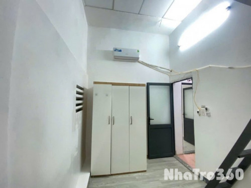 Còn trống sẵn 2 phòng ở lầu 1 và 2