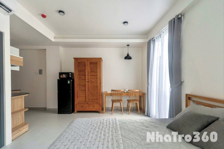 Cho thuê phòng full nội thất ban công gần sân bay