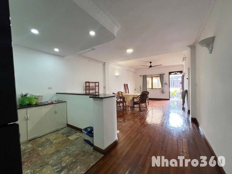 TRỐNG 1 CĂN 2PN-2WC-1PK ( CÓ THANG MÁY )