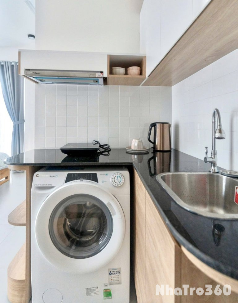 Cho thuê phòng full nội thất ban công gần sân bay