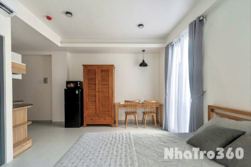 Cho thuê phòng full nội thất ban công gần sân bay