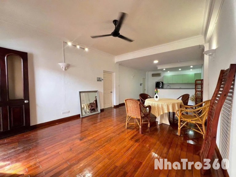 TRỐNG 1 CĂN 2PN-2WC-1PK ( CÓ THANG MÁY )