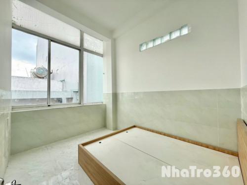 Cho thuê căn hộ 2PN cửa sổ MỚI Q8 gần cầu chữ Y, cầu Nguyễn Văn Cừ, Parc Mall, chợ Rạch Ông