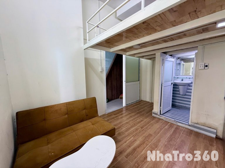 Cho thuê căn hộ Duplex, Q1, Đường CMT8, gần Cầu Ông Lãnh, Công Viên Tao Đàn, Công Viên 23/9