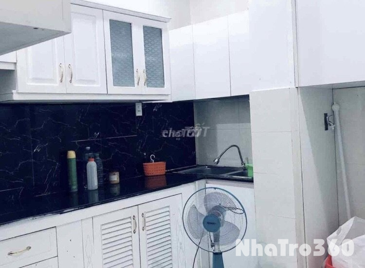 Cho thuê phòng giá 2tr/ tháng gần chợ Tân hương