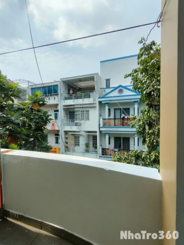 Studio ban công tách bếp Q8 - gần Đh Công Nghệ SG, Parcmall, cầu Chánh Hưng,...