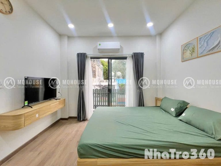 Căn Hộ Ban Công Tách Bếp Gần Sân Bay Tân Sơn Nhất