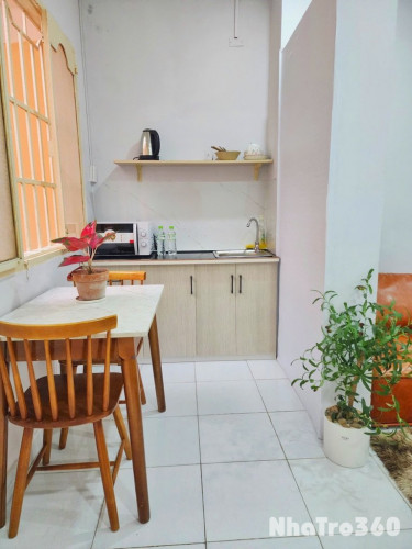 Cho thuê căn hộ quận 1 cửa sổ thoáng, nội thất mới