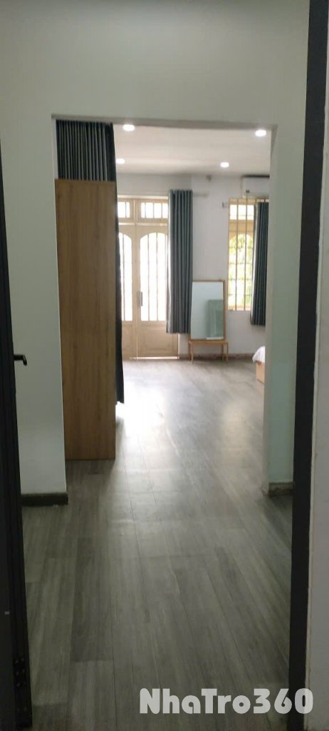 Studio ban công tách bếp Q8 - gần Đh Công Nghệ SG, Parcmall, cầu Chánh Hưng,...