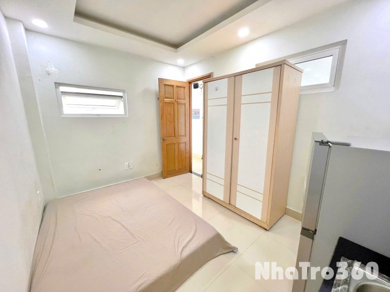 Cho thuê phòng trọ có nội thất giá rẻ đường Cộng Hòa gần sân Học viện Hàng Không Tân Bình.