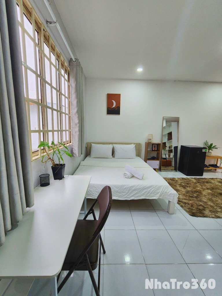 Cho thuê căn hộ quận 1 cửa sổ thoáng, nội thất mới