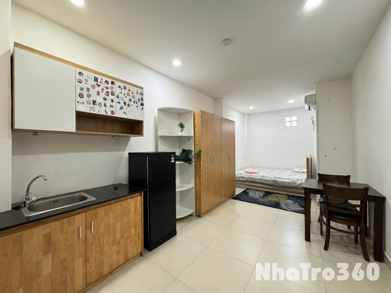 Cho thuê căn hộ Q10, đường Tô Hiến Thành, gần Vạn Hạnh Mall, chợ Hoà Hưng, Việt Nam Quốc Tự