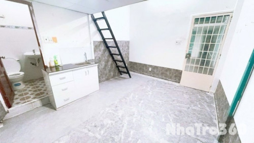 Duplex cao - Gác rộng 1m8