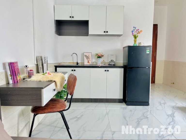 Cho thuê căn hộ quận 5 cửa sổ thoáng, nội thất mới