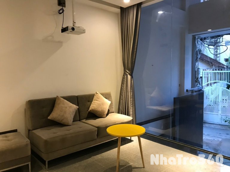 Studio Full Nội Thất Cửa Sổ Lớn – Gần Sân Bay