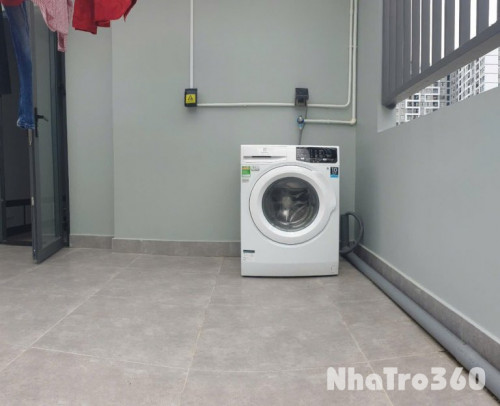 Studio Full Nội Thất Cửa Sổ Lớn – Gần Sân Bay