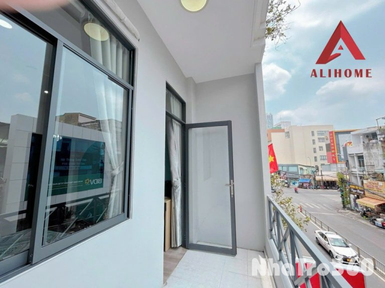 Cho thuê căn hộ quận 1 ban công, nội thất mới 100%