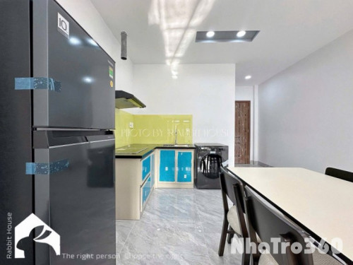 Căn hộ full nội thất hiện đại CMT8 Quận 3
