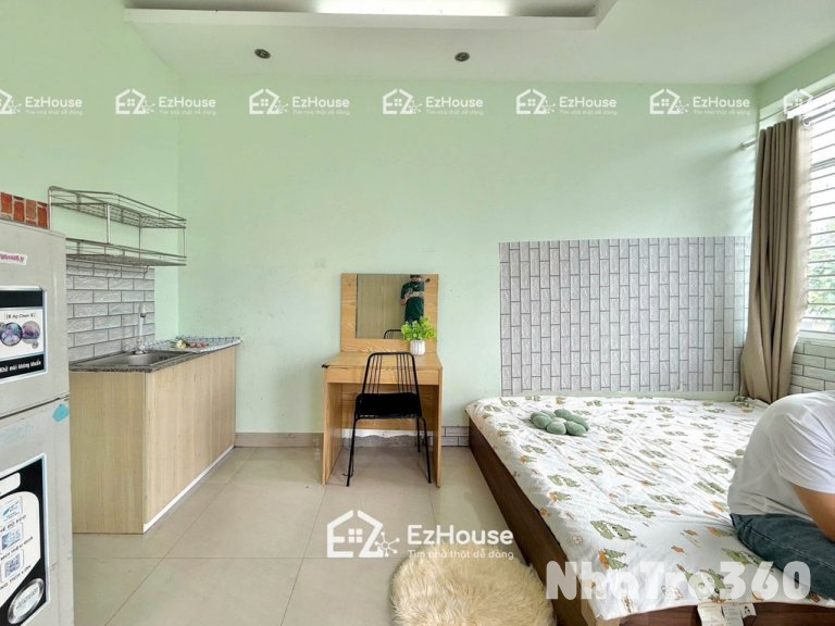 Căn hộ full nội thất rộng rãi có ban công tiện lợi