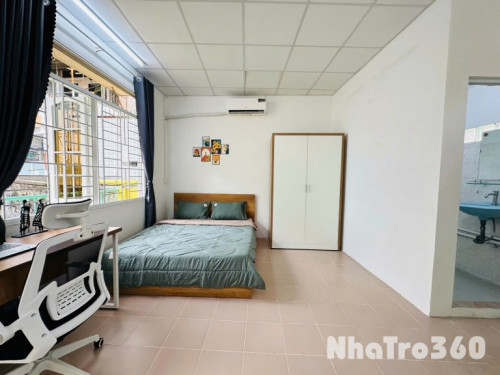 Studio ban công lớn Q10 - gần Đh Bách Khoa, Đh Huflit, Vạn Hạnh Mall, Công Trường Dân Chủ,...