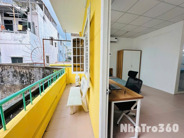 Studio ban công lớn Q10 - gần Đh Bách Khoa, Đh Huflit, Vạn Hạnh Mall, Công Trường Dân Chủ,...