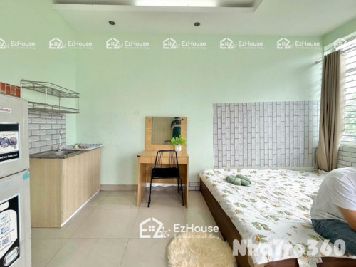 Căn hộ full nội thất rộng rãi có ban công tiện lợi