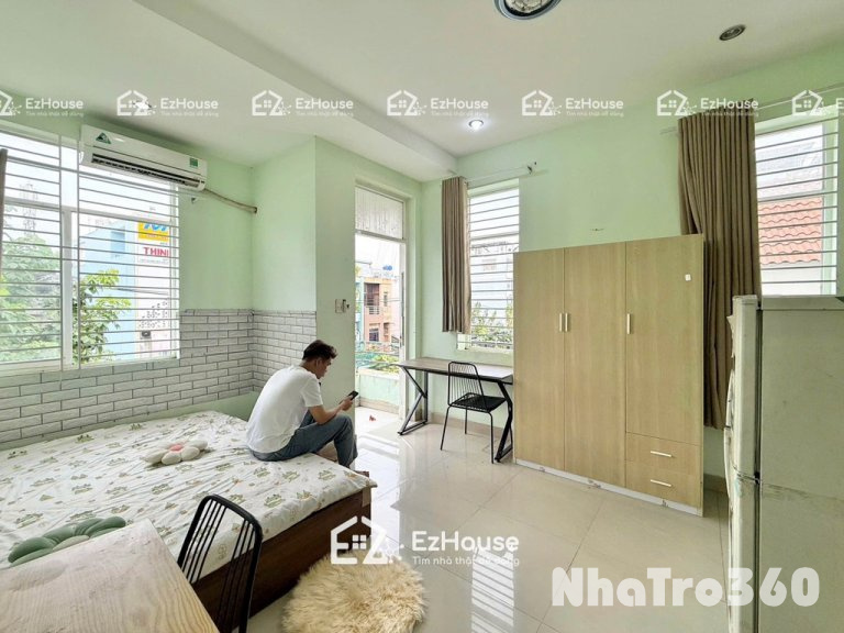 Căn hộ full nội thất rộng rãi có ban công tiện lợi