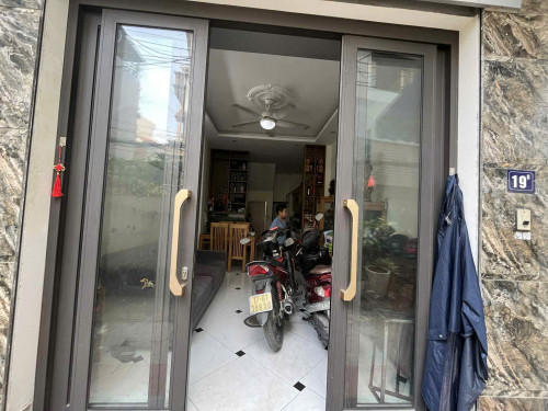 Cho thuê nhà nguyên căn ngõ 61 Bằng A, Bằng Liệt 35m² x 5 tầng, 3 PN, 4 WC, 10 Triệu