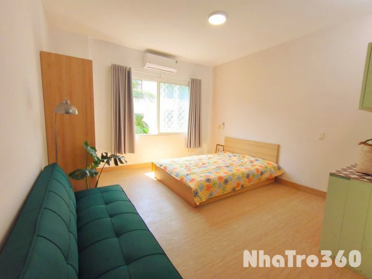 Studio Cửa Sổ To Full Nội Thất Học Viện Hàng Không