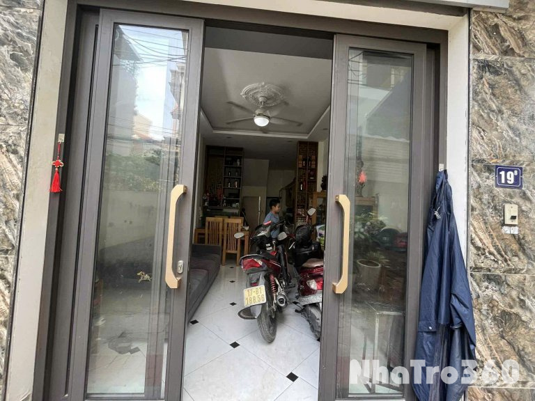 Cho thuê nhà nguyên căn ngõ 61 Bằng A, Bằng Liệt 35m² x 5 tầng,  3 PN, 4 WC, 10 Triệu