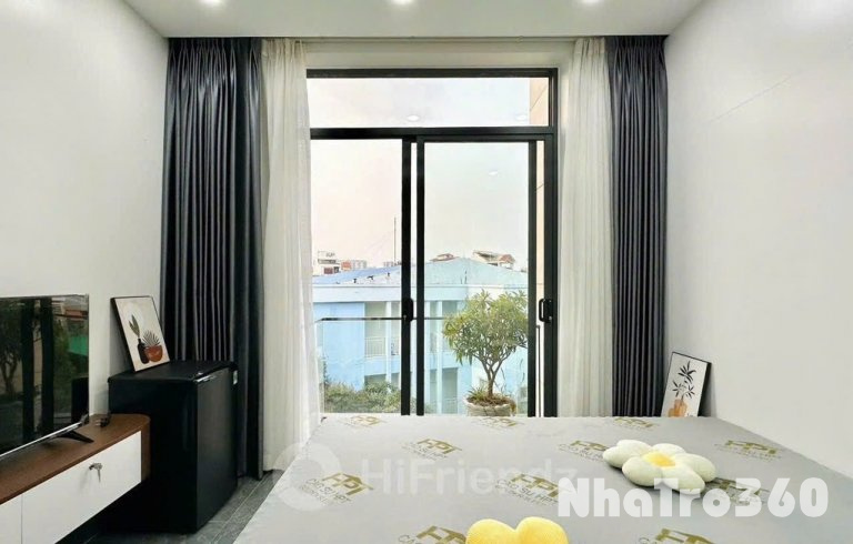 Căn hộ full nội thất ban công gần Sân bay