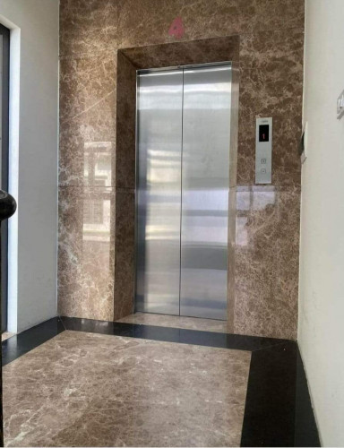 Tôi cần cho thuê nhà hai cửa đi, mới, Hoàng Cầu, 102m2x 4T vỉa hè 29 Tr