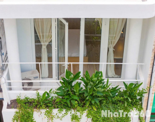 Cho thuê căn studio ban công thoáng Q1, ngay công viên Lê Văn Tám, vòng xoay ĐBP, cầu Bông, Đh Sài Gòn, Đh KHXH&NV,...