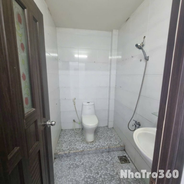 Phòng Kiot 30m2 giá rẻ ở Tân Phú cần cho thuê