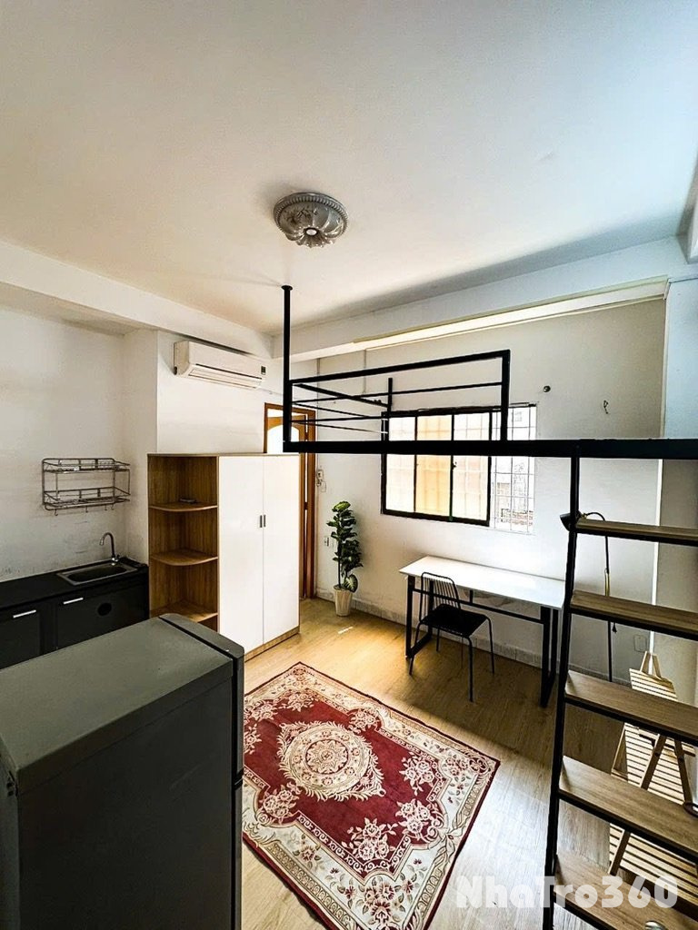 CĂN HỘ GÁC LỬNG CỬA SỔ THOÁNG MÁT NGAY TÂN BÌNH