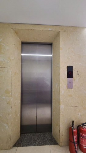 Nhà mình cho thuê nhà lô góc, mới, Mai Hắc Đế; vỉa hè 117m2* 5T- 43 Tr