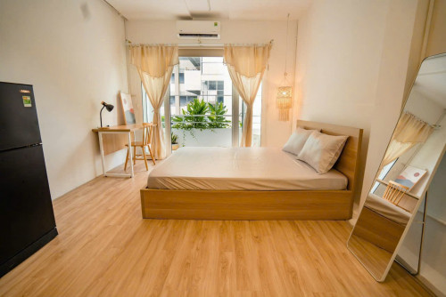 Cho thuê căn studio ban công thoáng Q1, ngay công viên Lê Văn Tám, vòng xoay ĐBP, cầu Bông, Đh Sài Gòn, Đh KHXH&NV,...