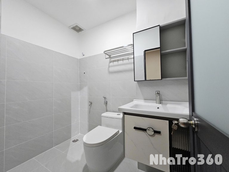 Cho thuê căn hộ 1PN, ban công, Q4, Đường Khánh Hội, gần Cầu Ông Lãnh, Cầu Kênh Tẻ, Công Viên Khánh Hội