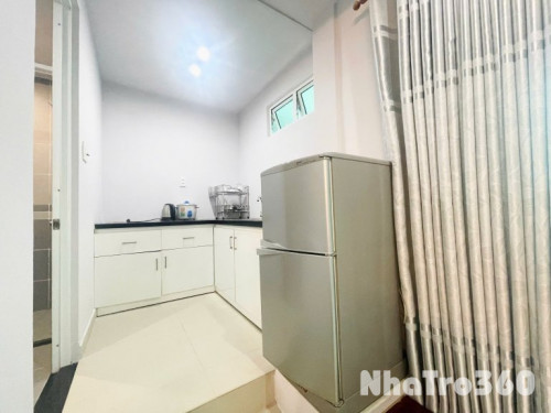 Cho thuê studio ban công lớn Q1, gần công viên Lê Văn Tám, vòng xoay Điện Biên Phủ, chợ Tân Định, nhà thờ Tân Đinh,....