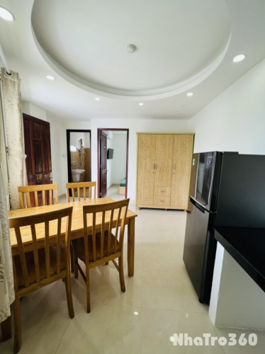 Cho thuê căn hộ 1PN, ban công, Q10, đường Thành Thái, gần ĐH Y Khoa, ĐH Bách Khoa, Vạn Hạnh Mall