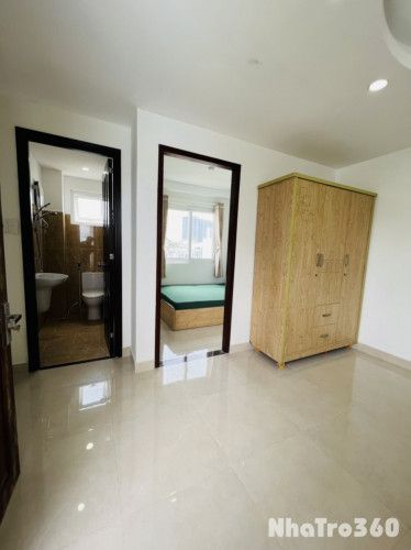 Cho thuê căn hộ 1PN, ban công, Q10, đường Thành Thái, gần ĐH Y Khoa, ĐH Bách Khoa, Vạn Hạnh Mall