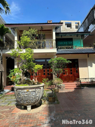 🌈 Cho thuê biệt thự nguyên căn ở kiệt Nguyễn Công Trứ, chỉ 6 phút đi bộ ra phố Tây Võ Thị Sáu.