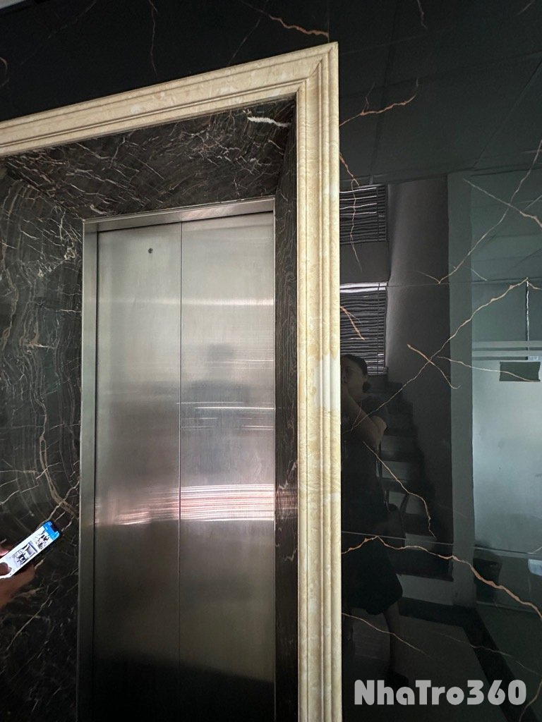 Cho thuê Nhà mới, Tôn Đức Thắng, thang máy; vỉa hè 108m2* 5T- 32 Tr